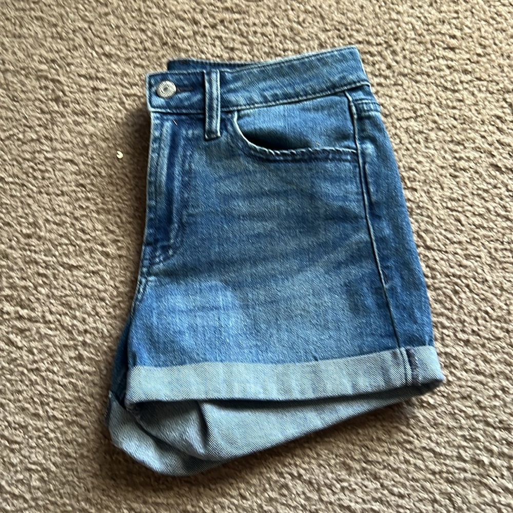 shorts women